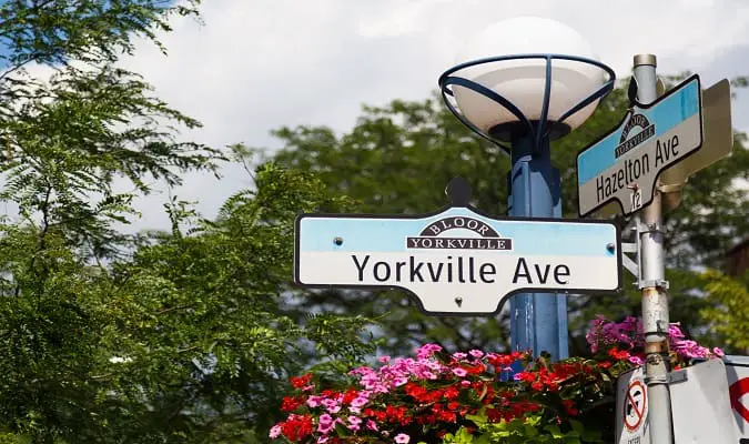 Faça um passeio pelas ruas de Yorkville
